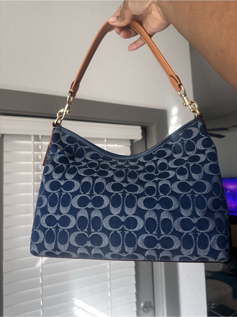 COACH | 2025 Signature Denim Laurel - Picture 2 of 13